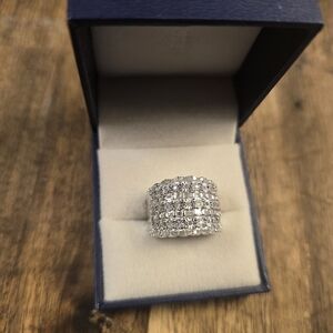 Elegant Silver Diamond Ring